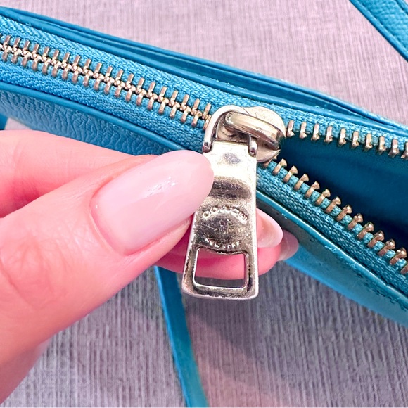 Coach Sky Blue Leather Crossbody Clutch/pouch/purse/bag - Picture 14 of 16